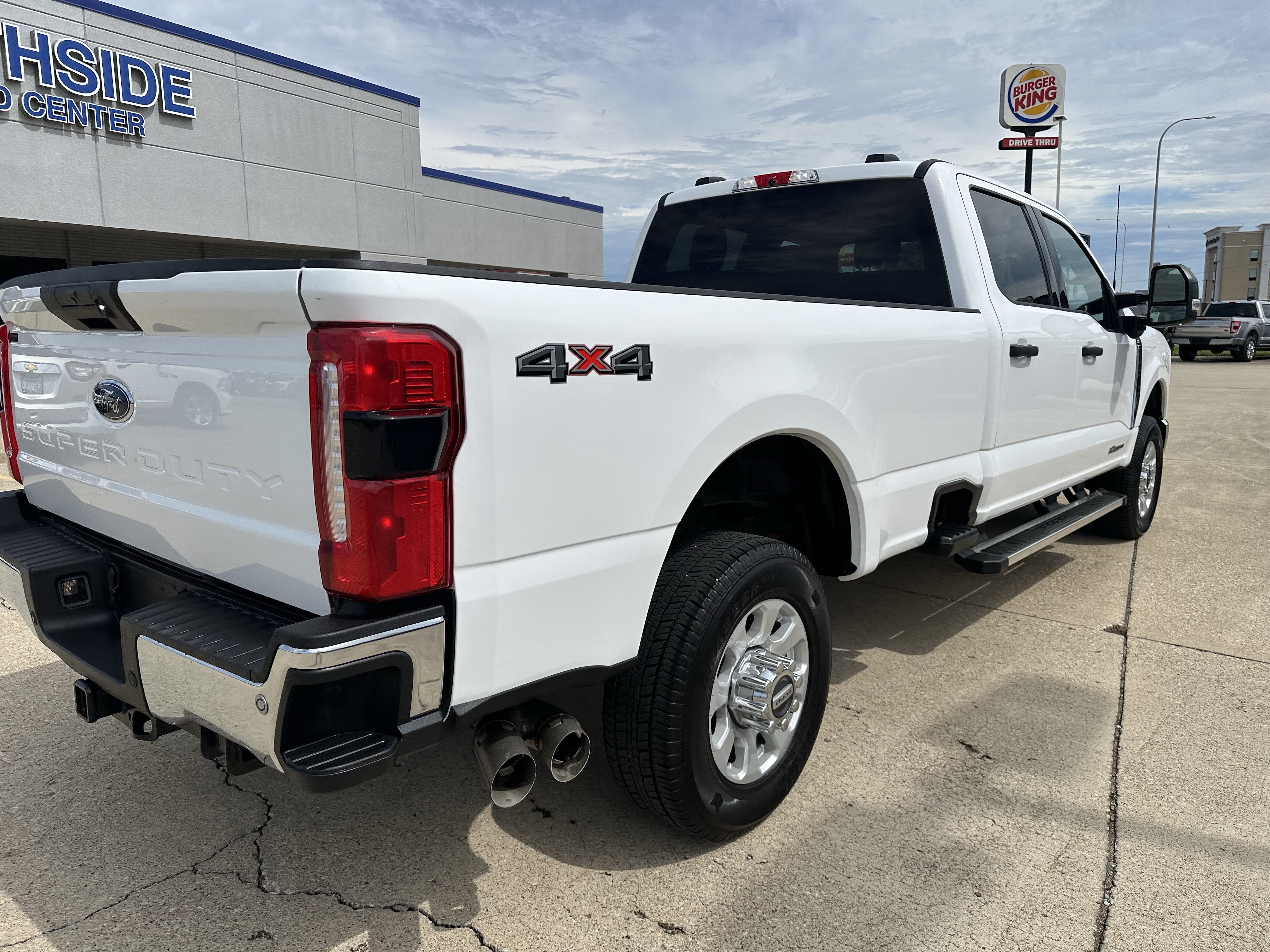 Used 2024 Ford F250 XLT w/ 360-Degree Camera Package AWD/4WD image 2