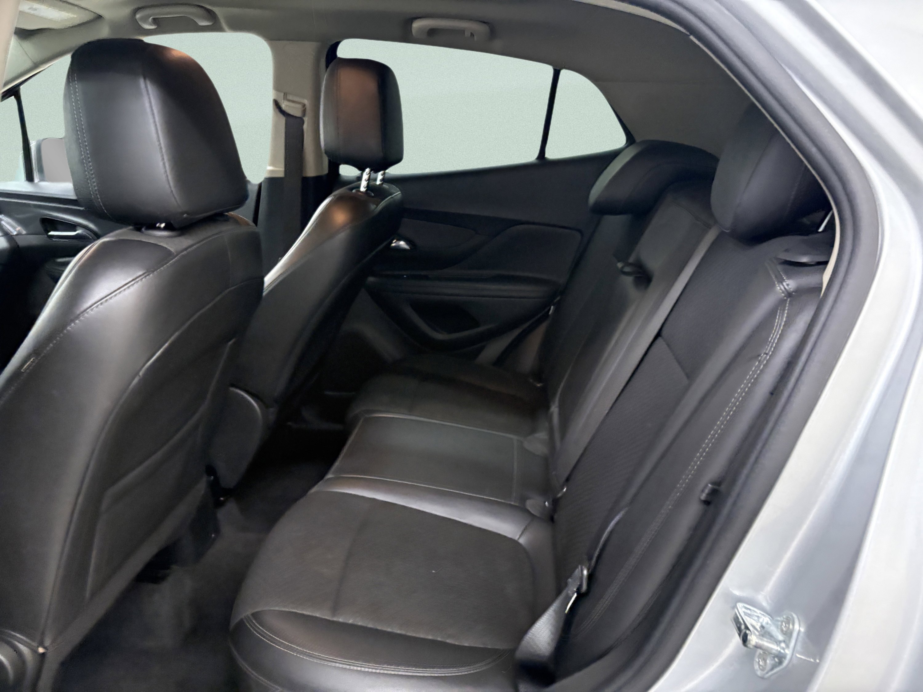 Used 2021 Buick Encore Preferred image 12