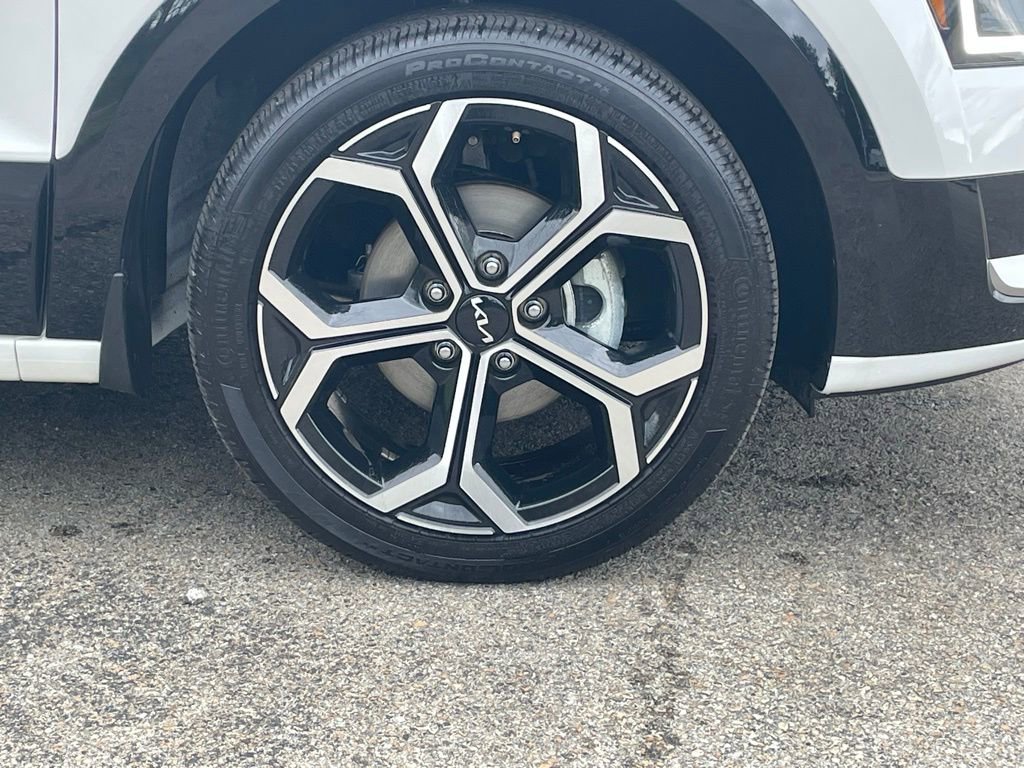 Certified 2024 Kia Niro EX Touring FWD image 9