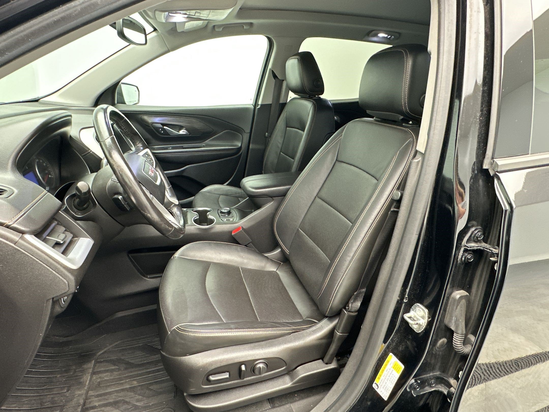 Certified 2019 GMC Terrain SLT w/ Preferred Package AWD/4WD image 5