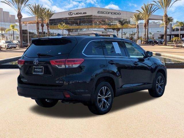 Used 2019 Toyota Highlander Plus AWD/4WD image 5