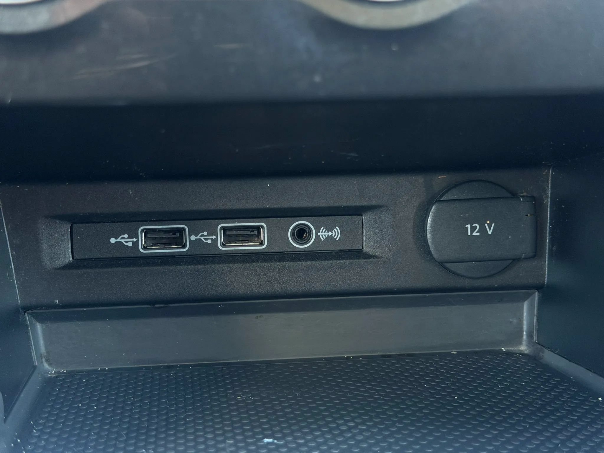 Used 2019 Volkswagen Tiguan SE w/ Panoramic Sunroof Package FWD image 26