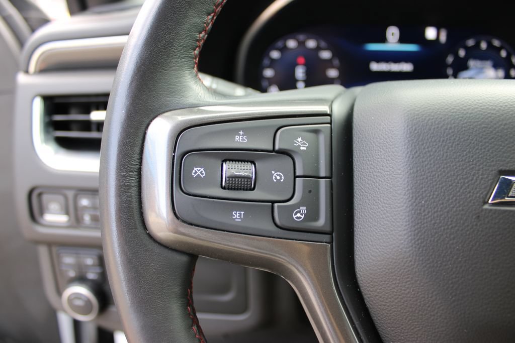 Used 2022 Chevrolet Suburban RST w/ Luxury Package AWD/4WD image 17
