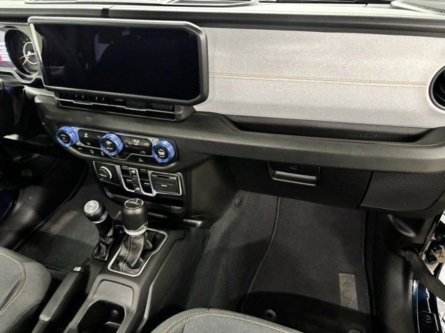 Used 2025 Jeep Gladiator Sport image 19