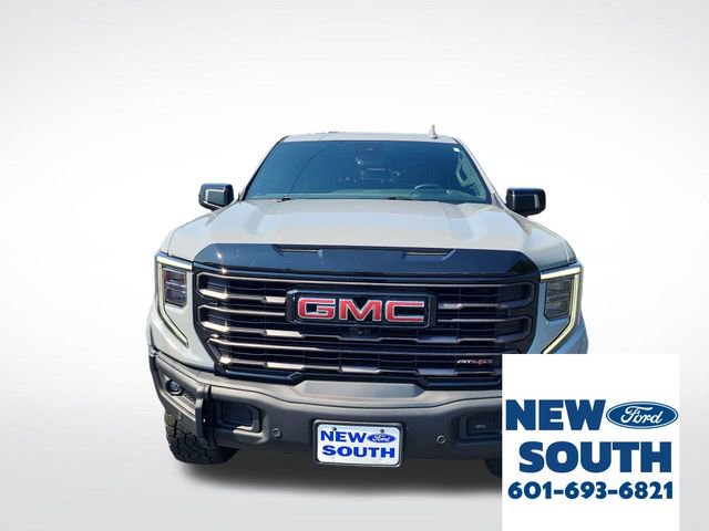Used 2024 GMC Sierra 1500 AT4X image 2