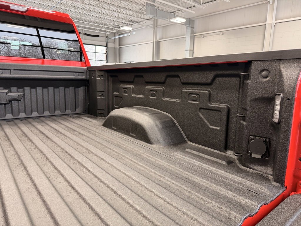 Used 2025 Chevrolet Silverado 2500 LT image 11