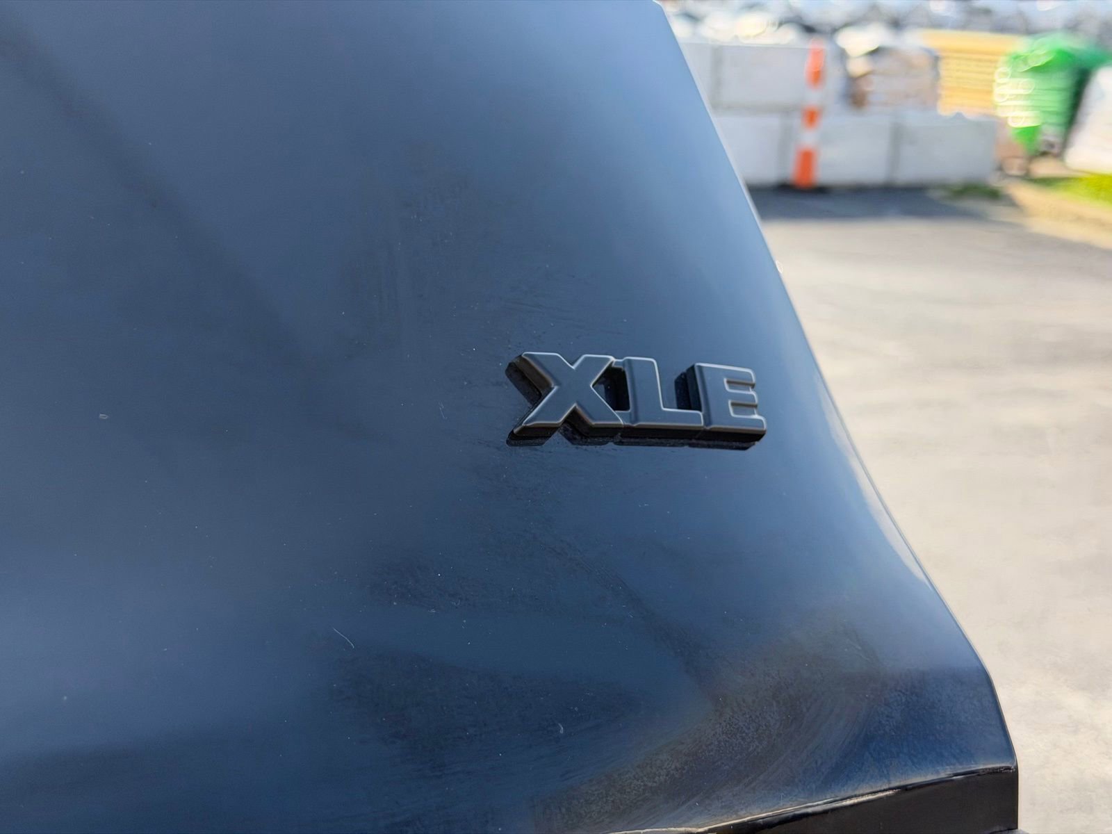 Used 2023 Toyota RAV4 XLE Premium image 34