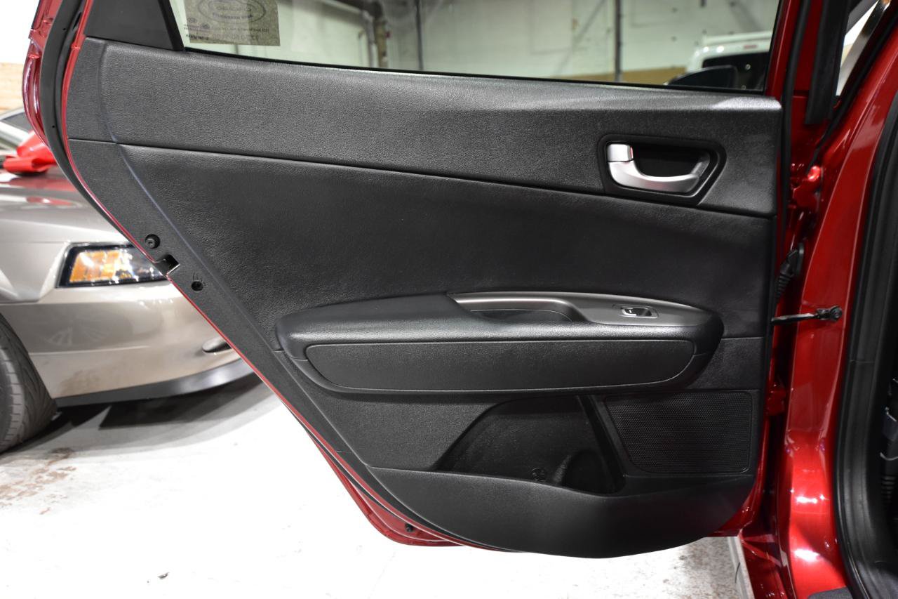 Used 2020 Kia Optima SE FWD image 30