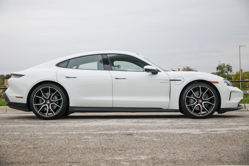 Certified 2026 Porsche Taycan AWD/4WD image 33