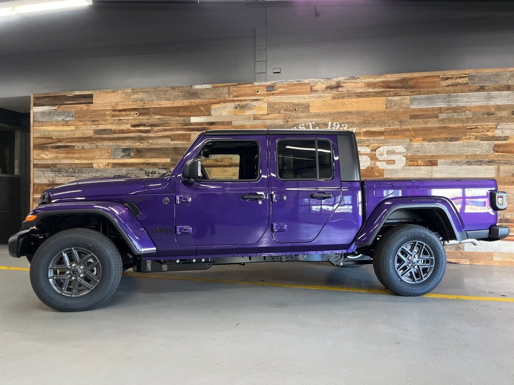 New 2026 Jeep Gladiator Sport image 18