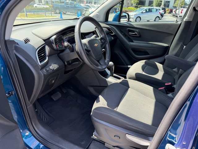 Used 2020 Chevrolet Trax LT FWD image 11