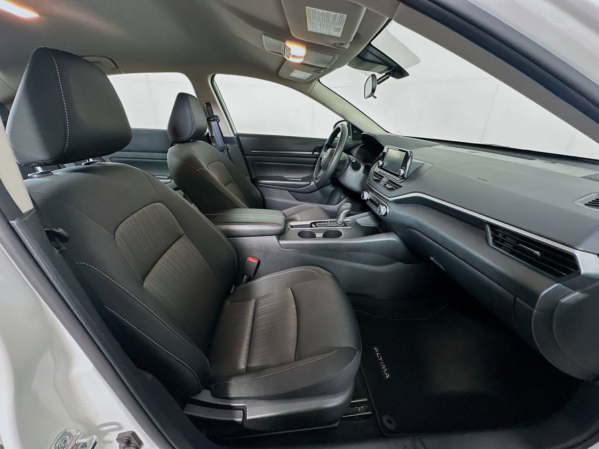 Used 2024 Nissan Altima 2.5 S image 29