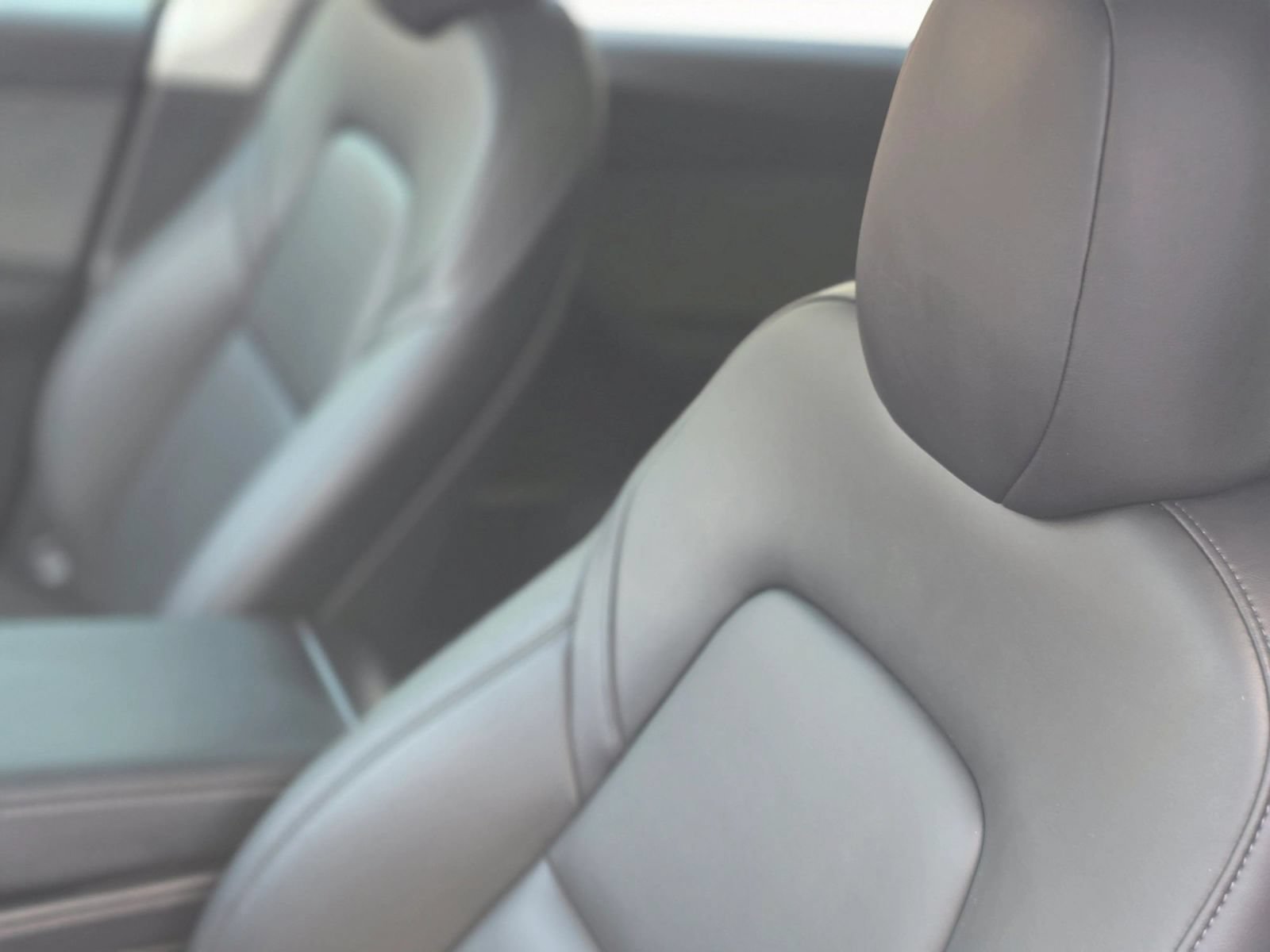 Used 2025 Tesla Model Y Long Range RWD image 19