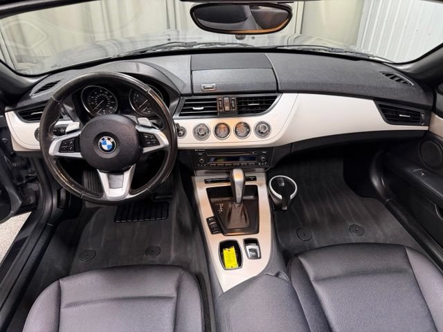 Used 2011 BMW Z4 sDrive30i RWD image 14