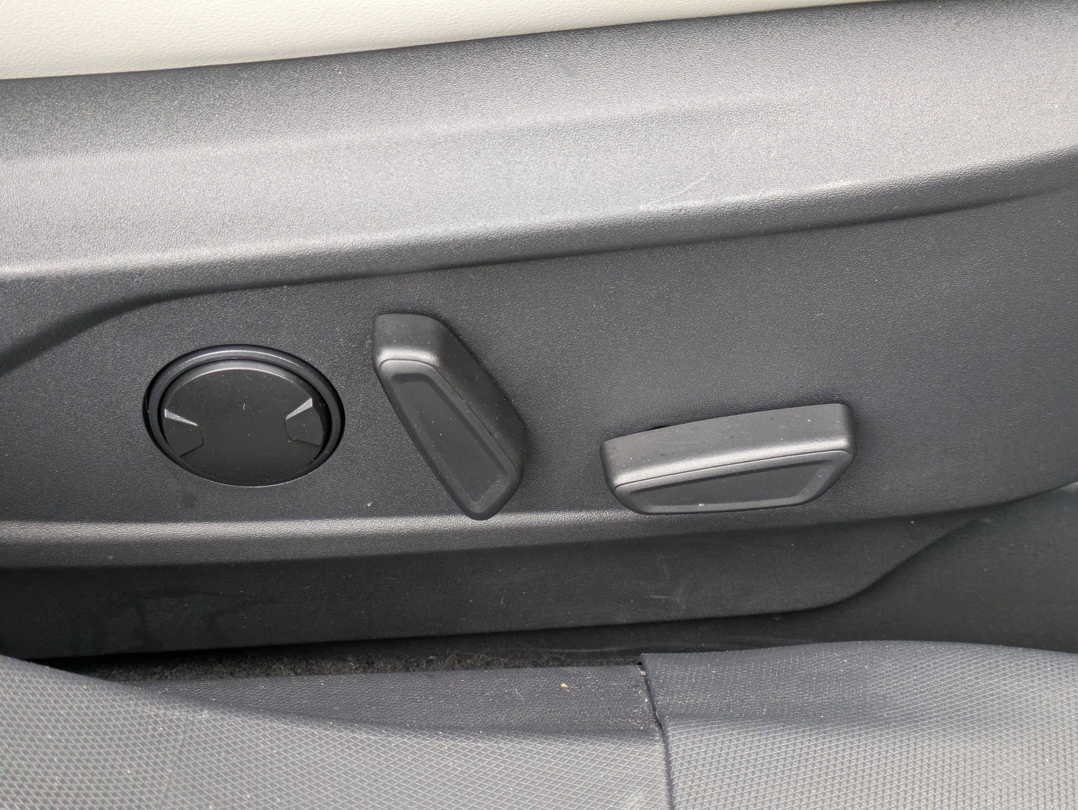 Used 2023 Ford Mustang Mach-E Premium image 38