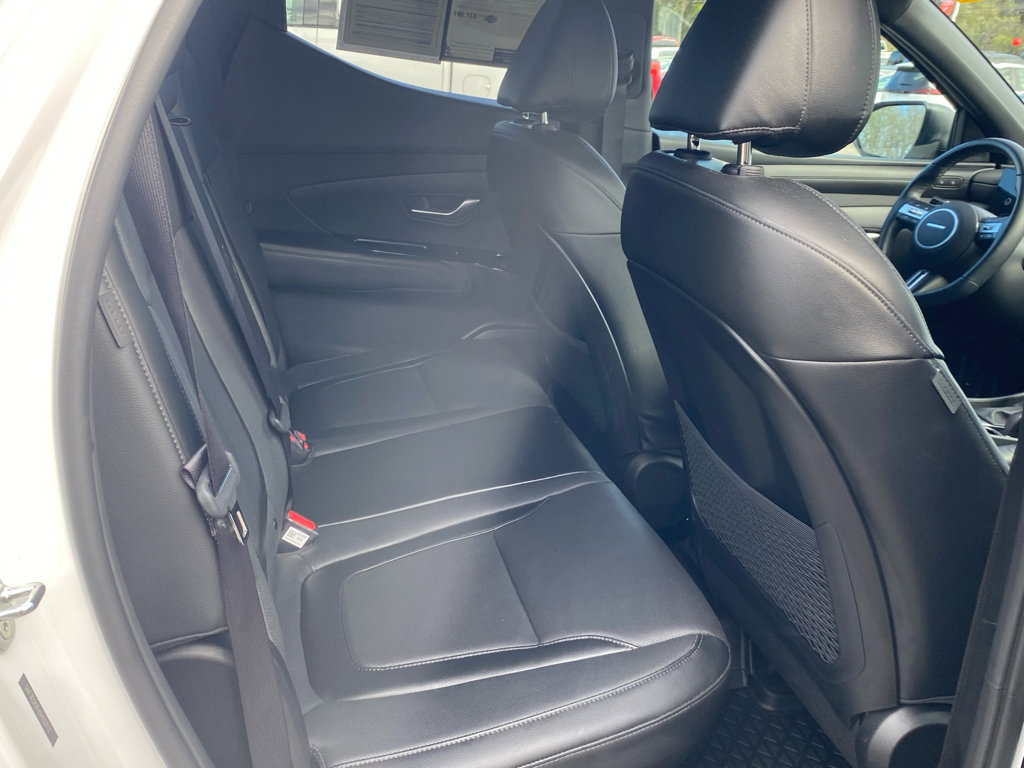 Used 2025 Hyundai Santa Cruz Limited image 13