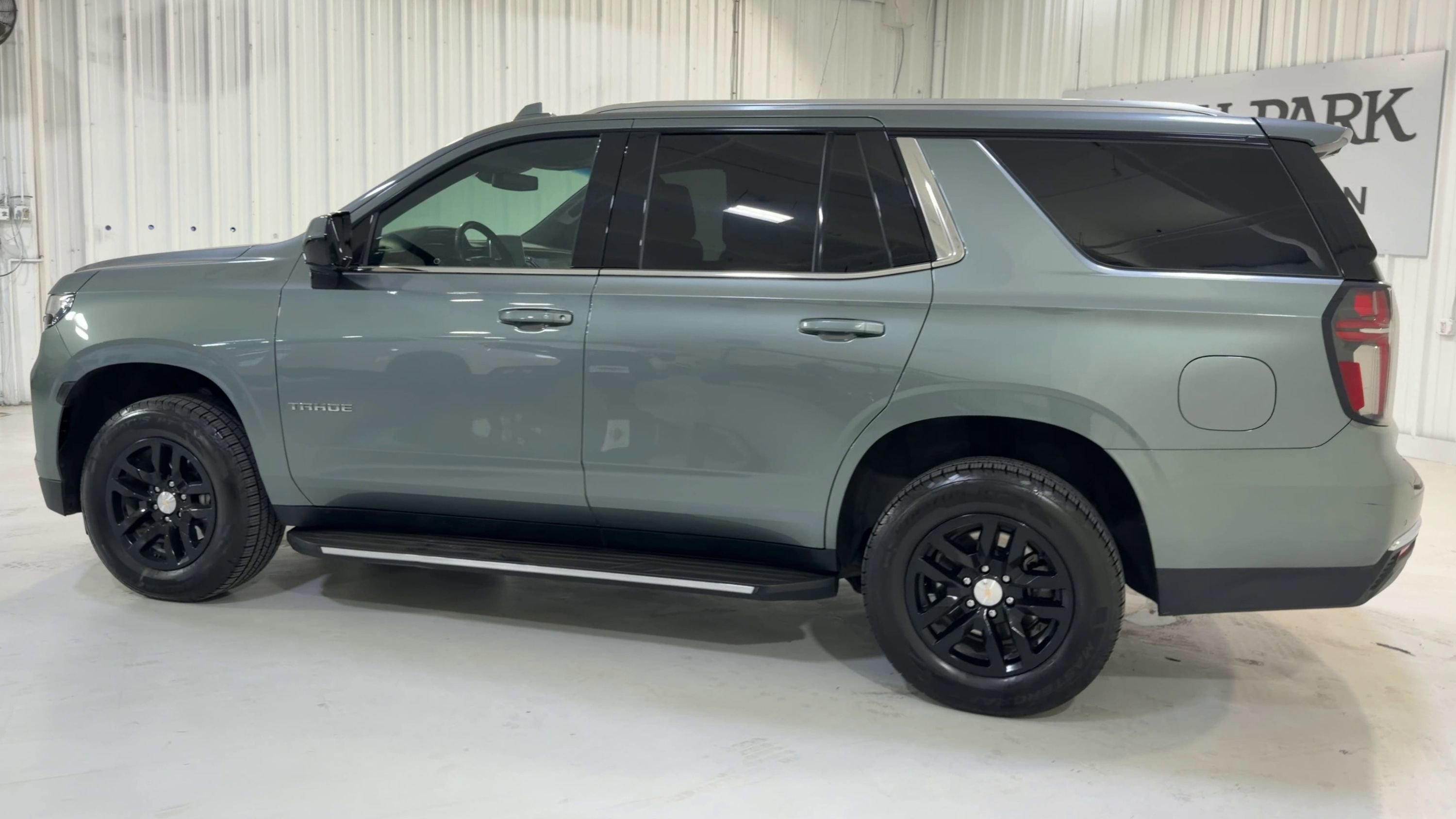 Used 2024 Chevrolet Tahoe LT image 7