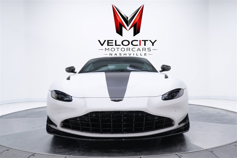 Used 2023 Aston Martin V8 Vantage Coupe RWD image 18