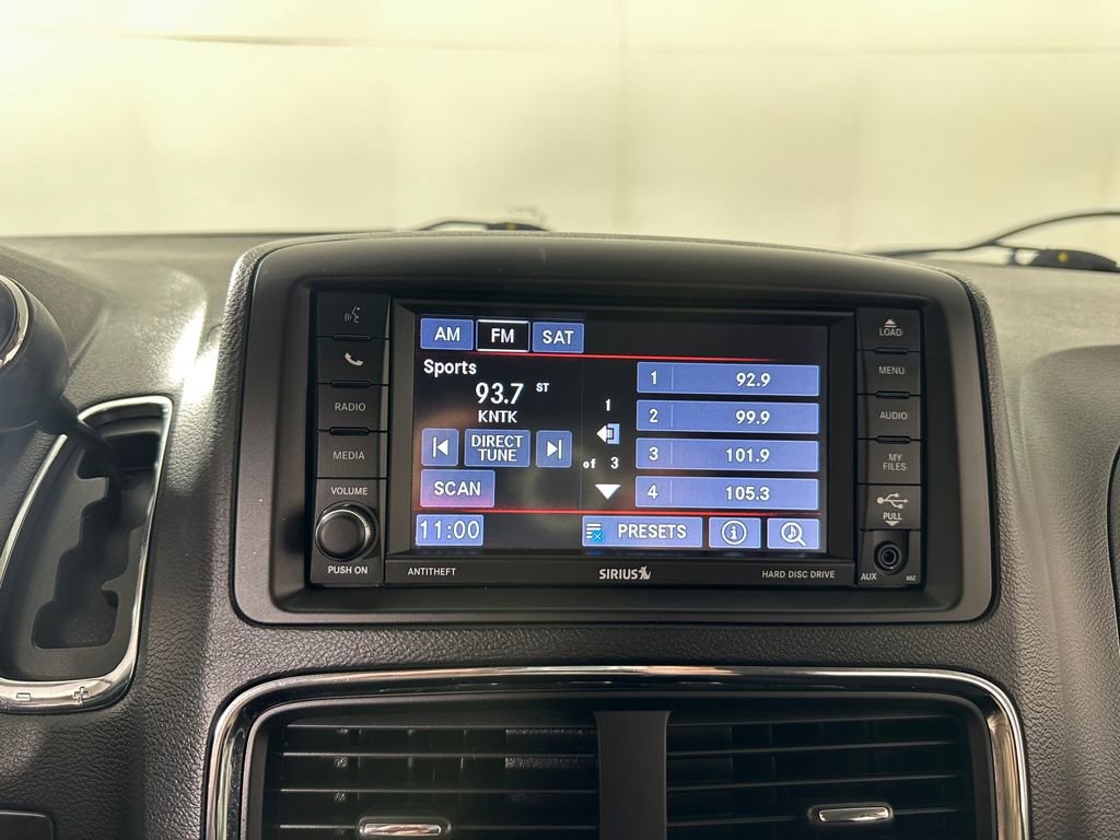 Used 2017 Dodge Grand Caravan SE w/ Power Window Group image 24