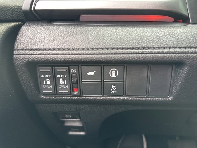 Used 2023 Honda Odyssey Sport image 25