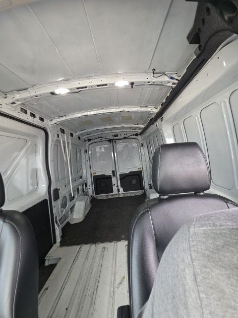 Used 2022 Ford Transit 250 Medium Roof AWD image 19