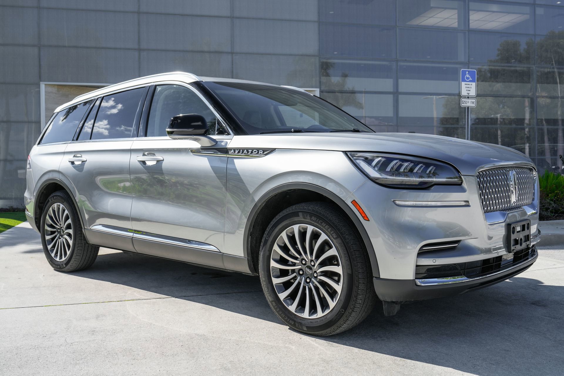 Used 2024 Lincoln Aviator Reserve video 2