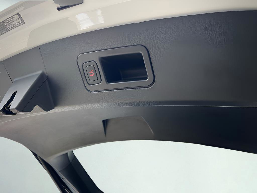 Used 2021 Tesla Model S Long Range Plus image 25