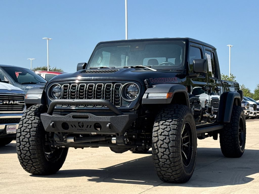 Used 2025 Jeep Gladiator Mojave AWD/4WD video 3