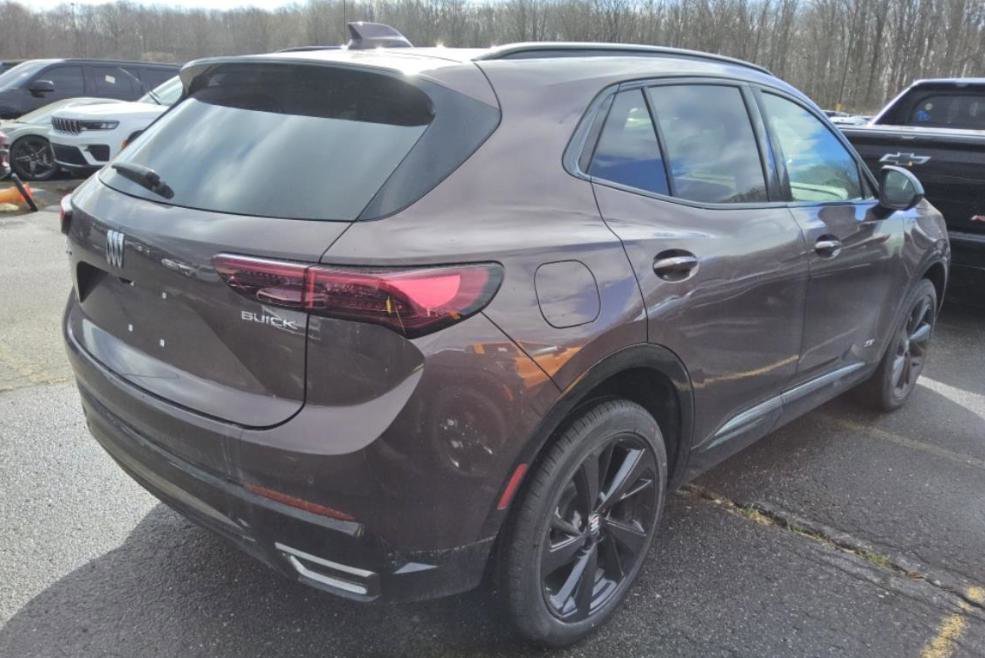 Used 2025 Buick Envision Sport Touring image 5