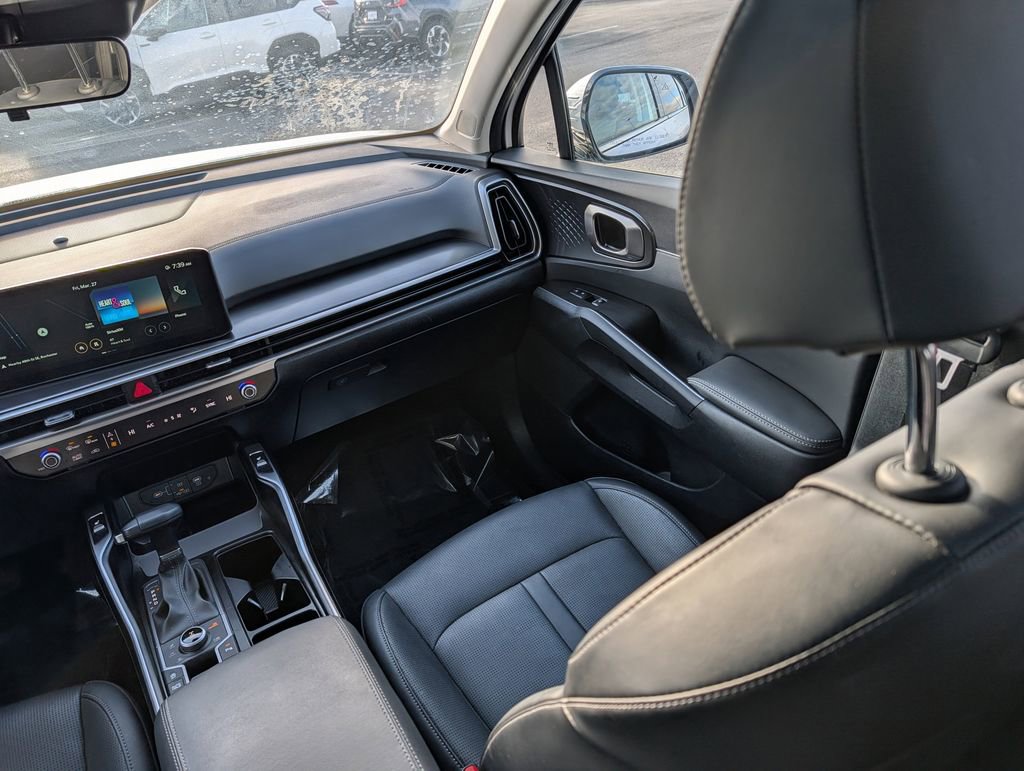 Used 2025 Kia Sorento S w/ Panoramic Sunroof Package image 11
