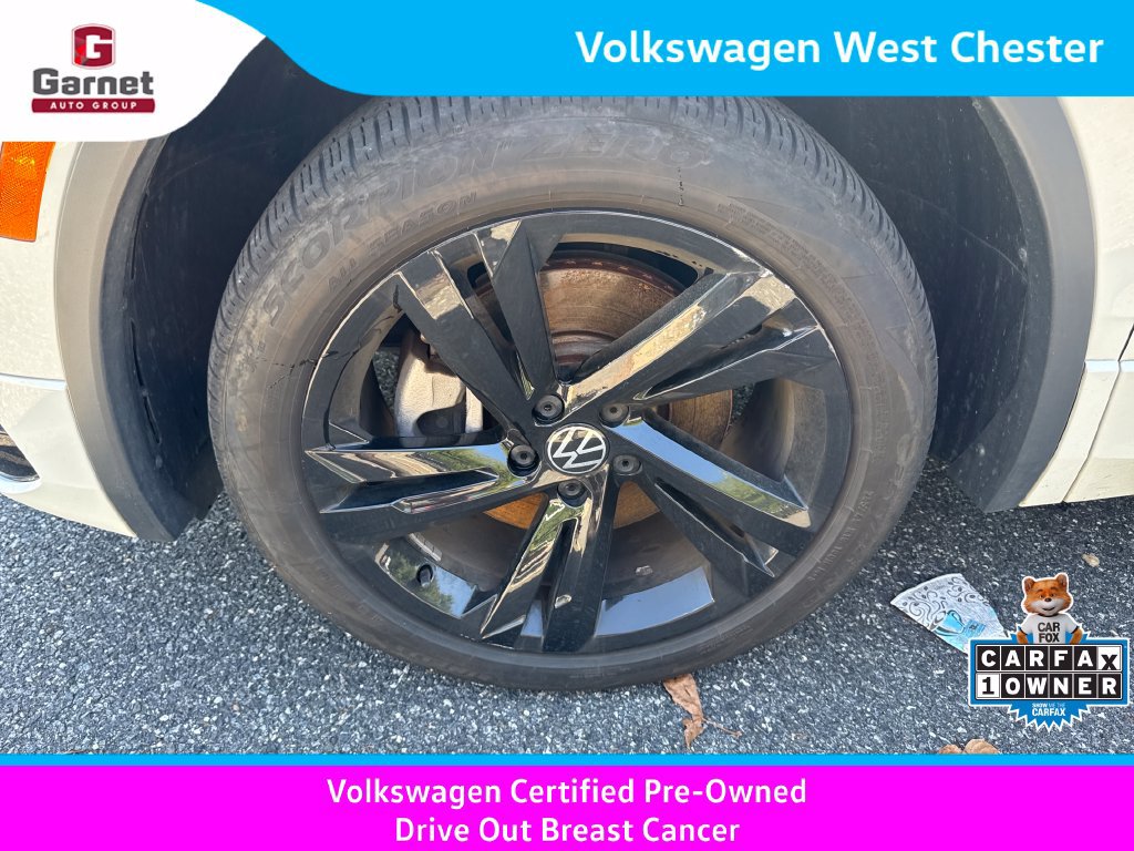 Certified 2024 Volkswagen Tiguan SE R-Line AWD/4WD image 17