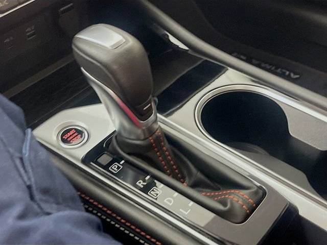 Used 2023 Nissan Altima 2.5 SR w/ SR Premium Package image 18