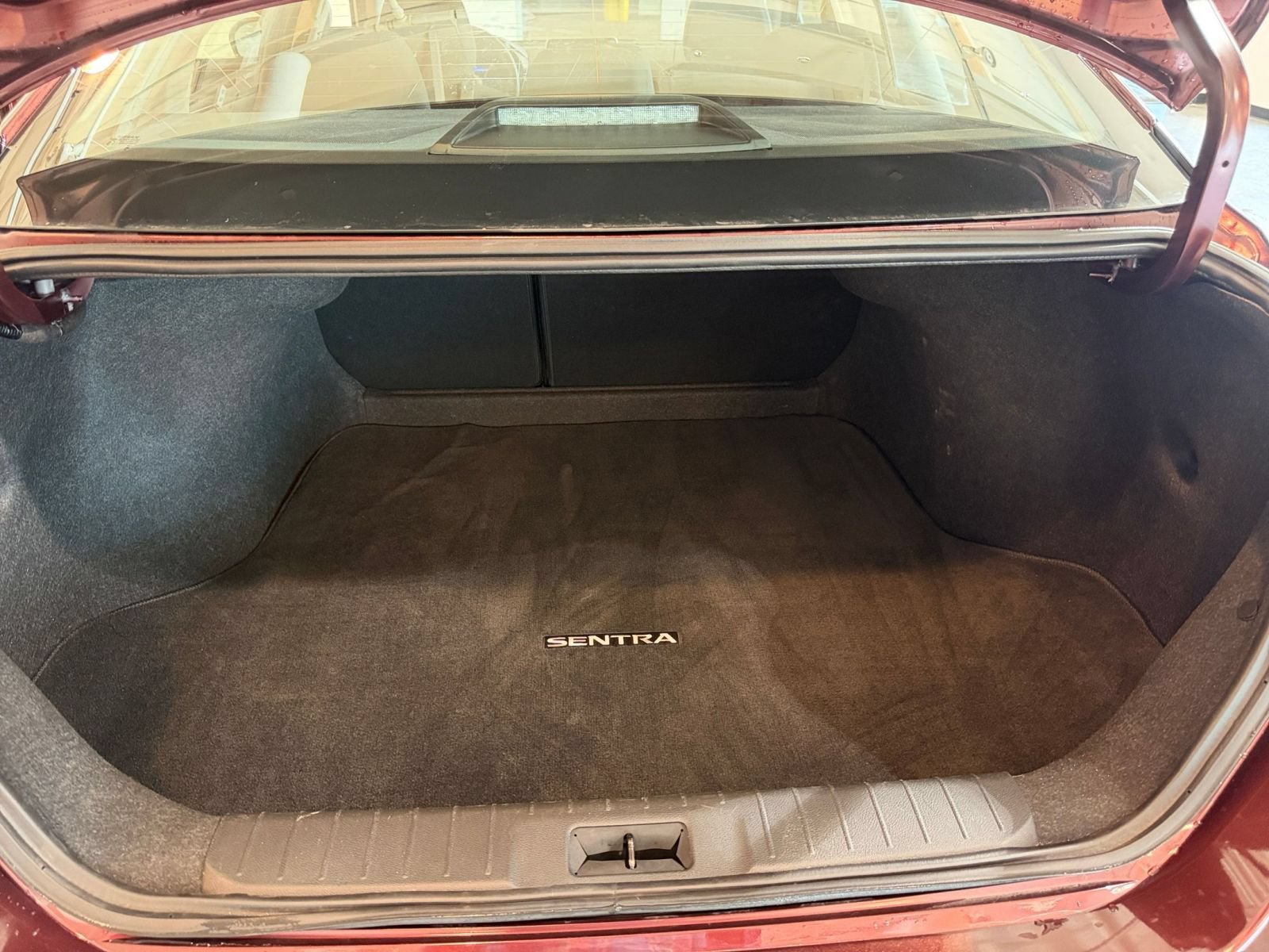 Used 2025 Nissan Sentra SV FWD image 25