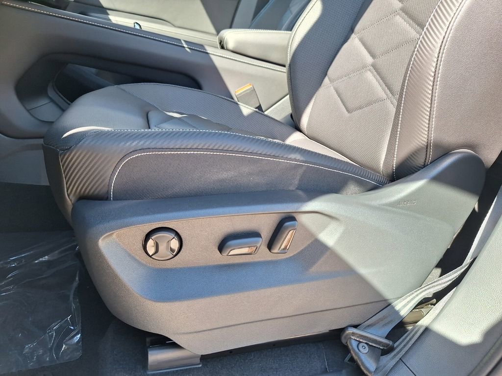 New 2026 Volkswagen Atlas Cross Sport SE image 10