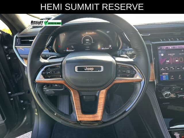 Used 2022 Jeep Grand Cherokee Summit AWD/4WD image 18