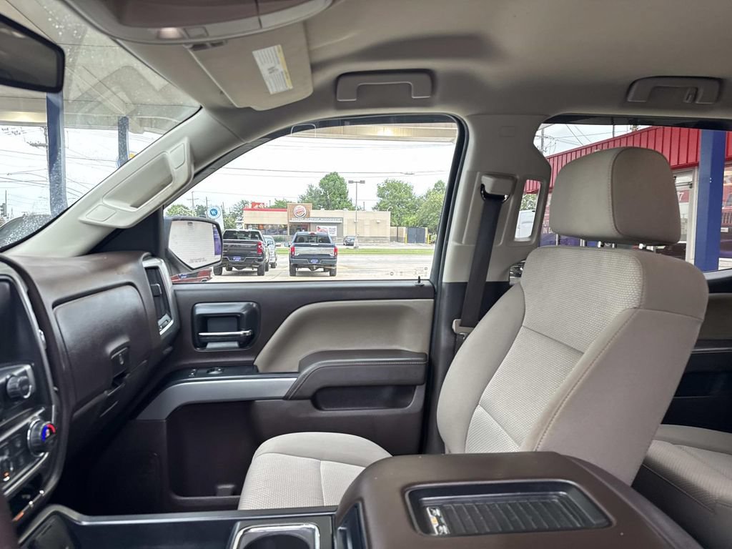 Used 2018 Chevrolet Silverado 1500 LT w/ All Star Edition AWD/4WD image 17