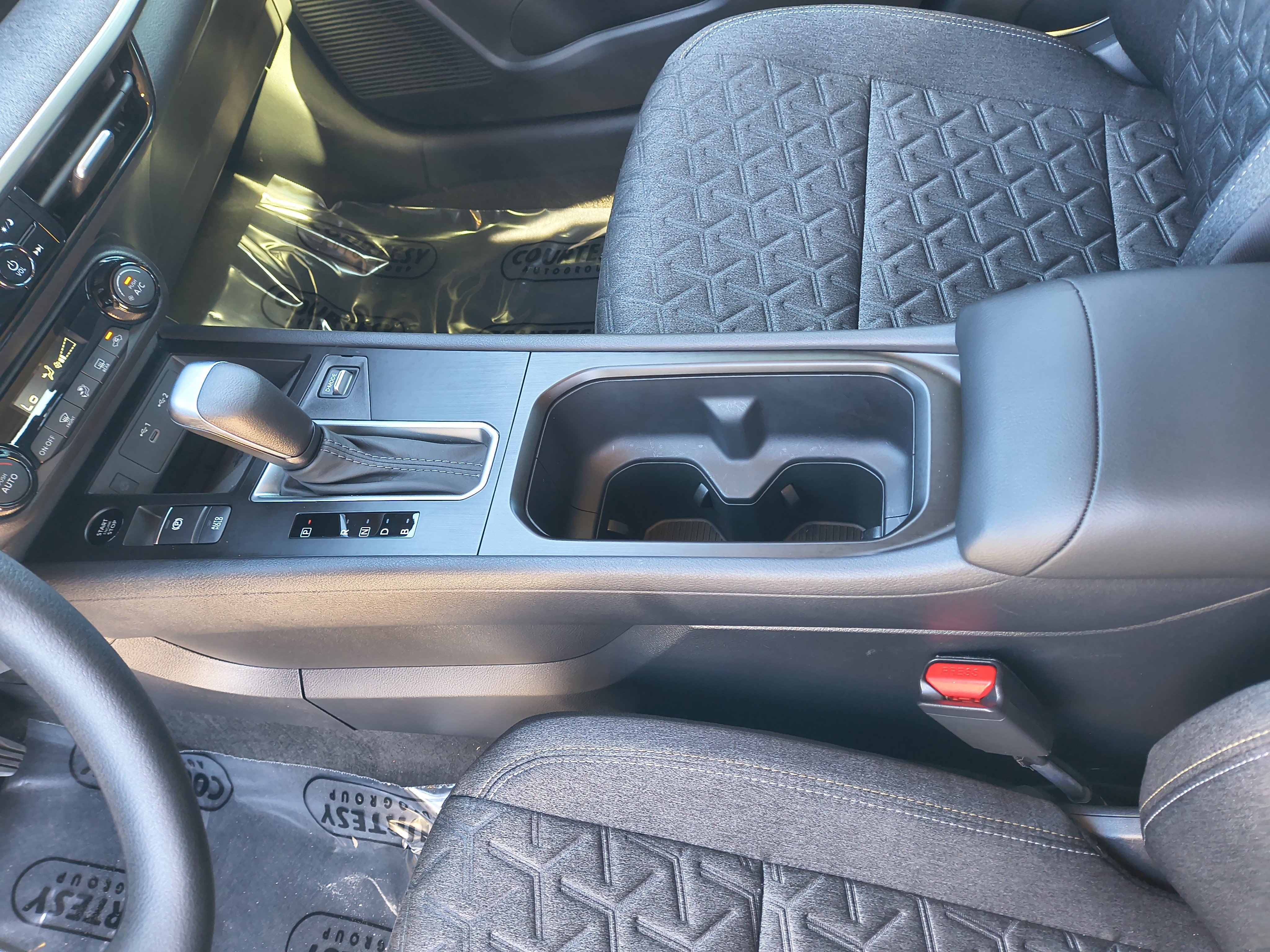 Used 2026 Nissan Kicks SV FWD image 23