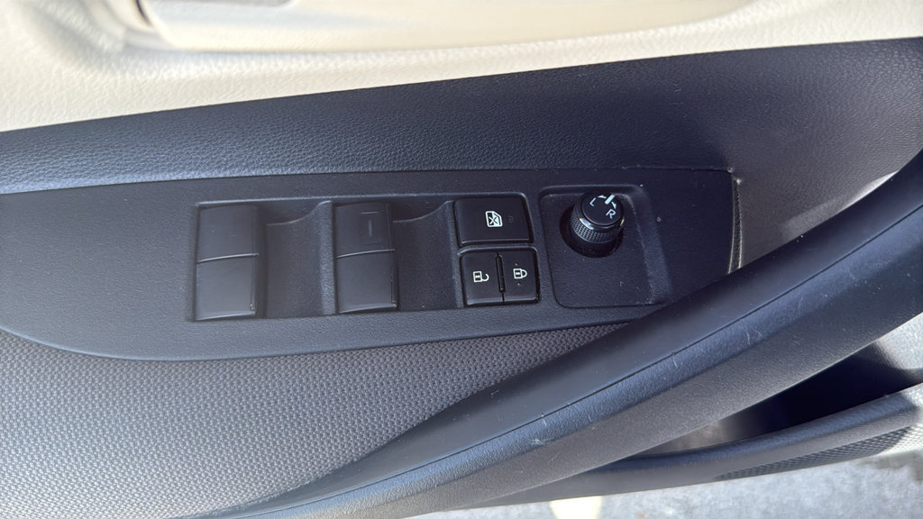 Used 2023 Toyota Corolla LE FWD image 20
