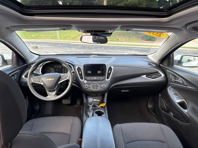 Used 2024 Chevrolet Malibu LT FWD image 11