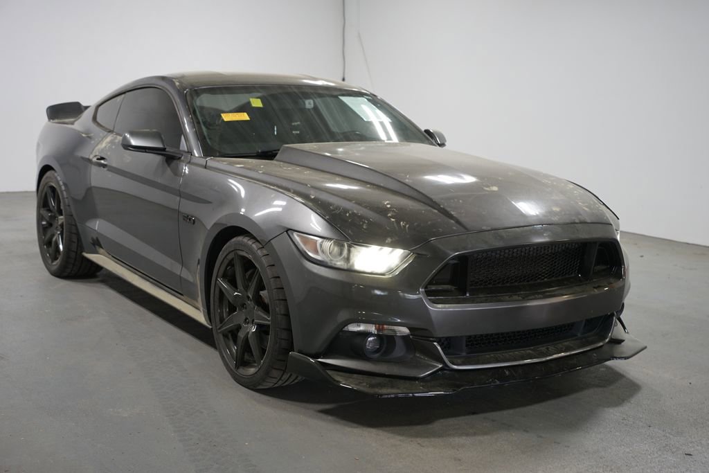 Used 2017 Ford Mustang GT image 3