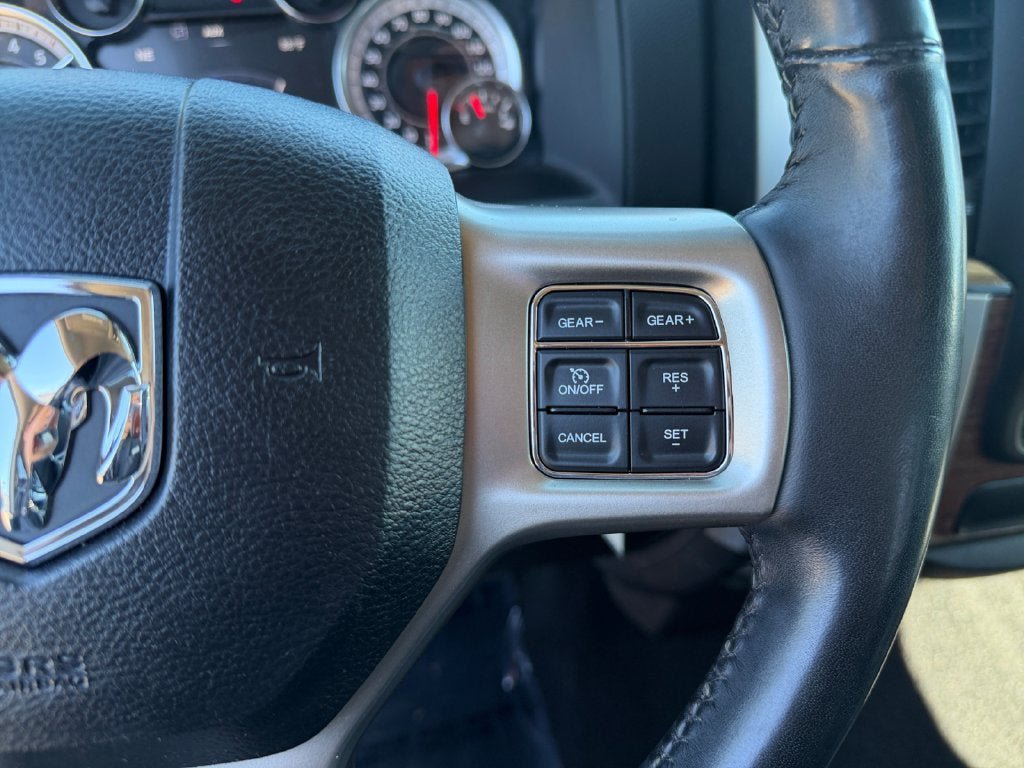Used 2018 RAM 1500 Laramie AWD/4WD image 16