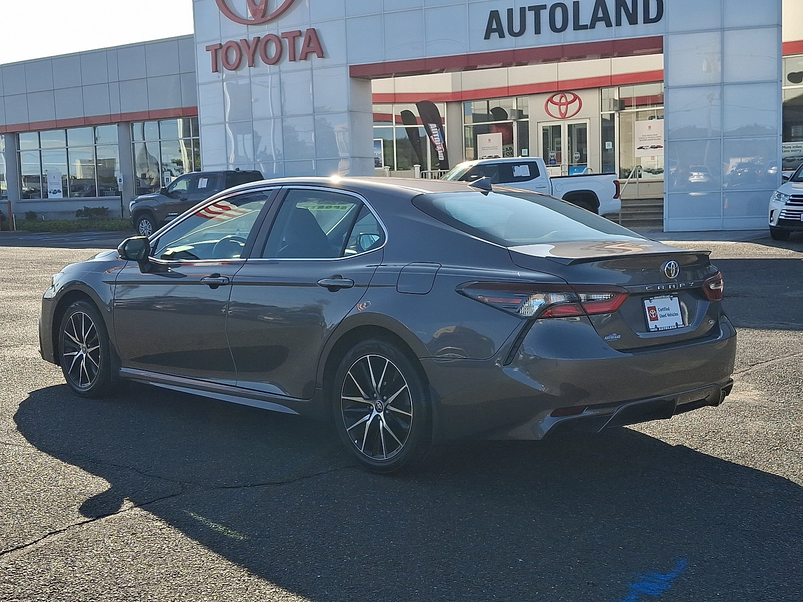 Certified 2024 Toyota Camry SE w/ Cold Weather Package FWD image 5