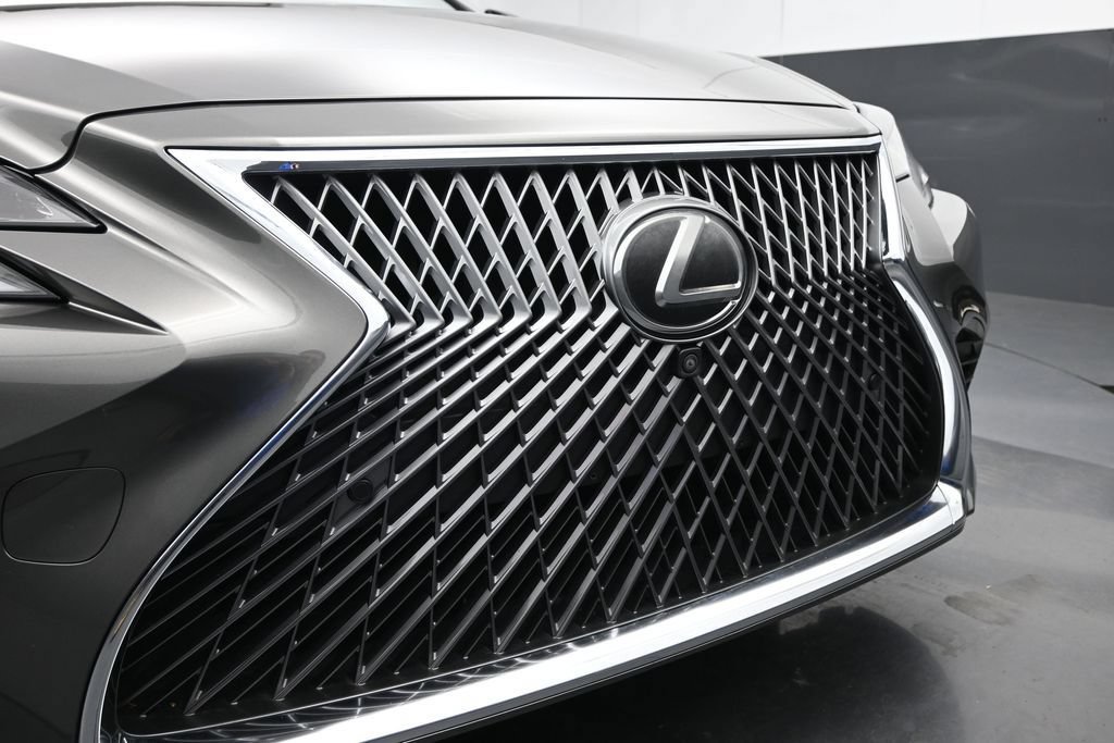 Used 2018 Lexus LS 500 w/ Interior Upgrade Package RWD image 5