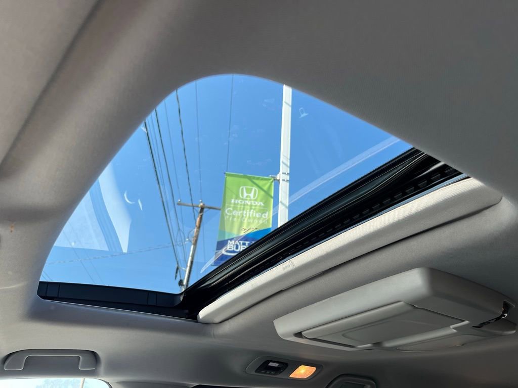 Used 2021 Honda Odyssey Touring image 3