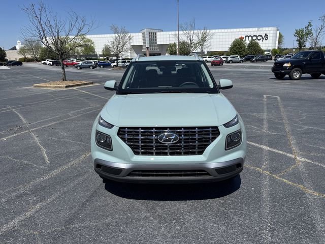 New 2026 Hyundai Venue SEL FWD image 2