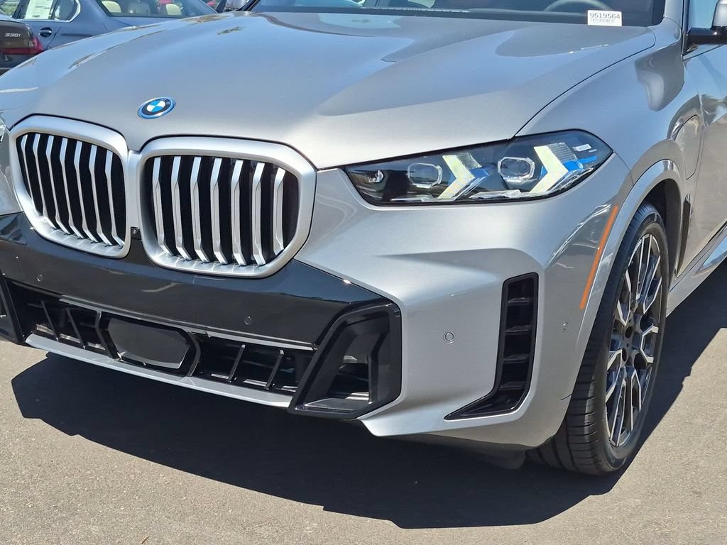 New 2026 BMW X5 xDrive50e w/ M Sport Package AWD/4WD image 23
