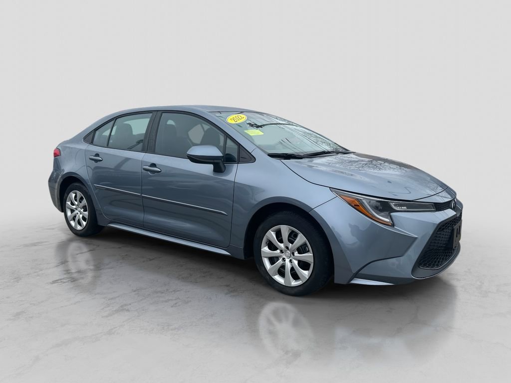 Used 2022 Toyota Corolla LE image 3