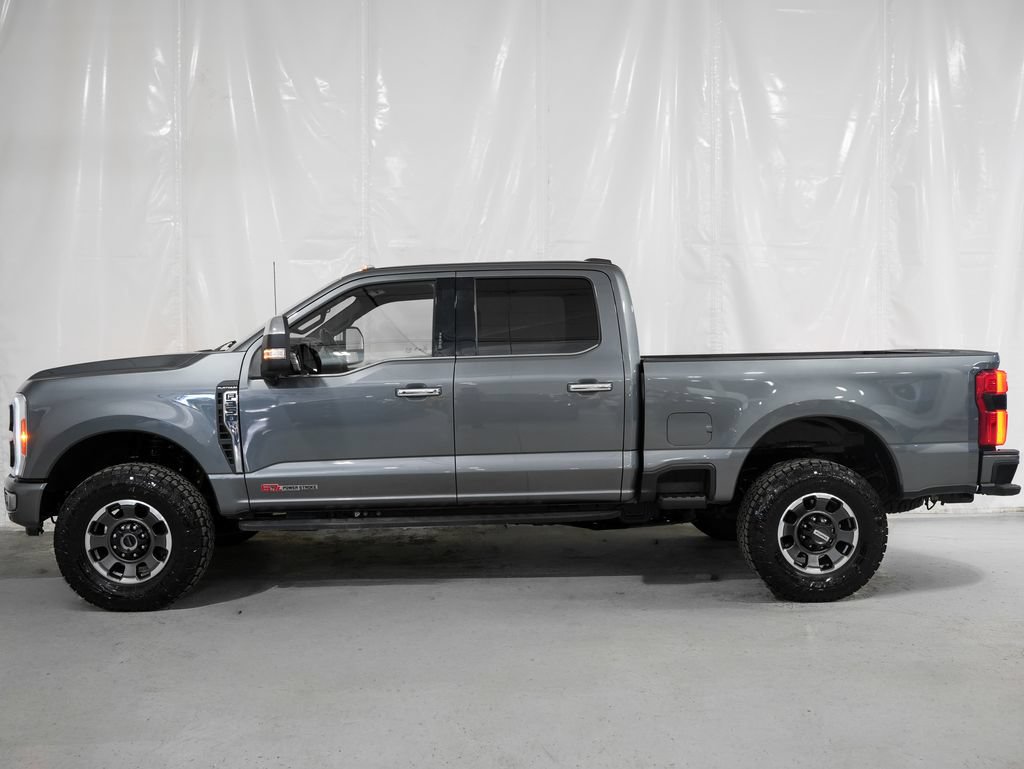 Used 2023 Ford F350 Platinum w/ Tremor Off-Road Package AWD/4WD image 2