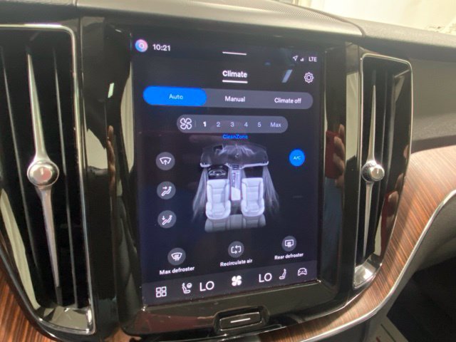 Certified 2023 Volvo XC60 B5 Plus AWD/4WD image 23