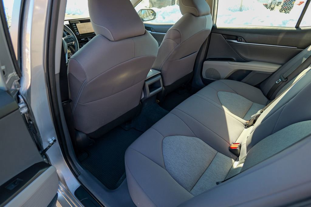 Used 2022 Toyota Camry LE w/ Carpet Mat Package (TMS) FWD image 25